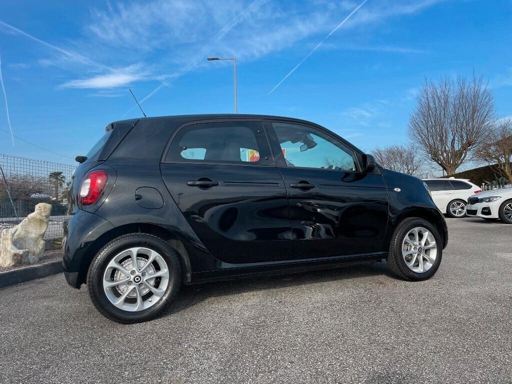 Smart ForFour 70 1.0 Youngster 4 posti