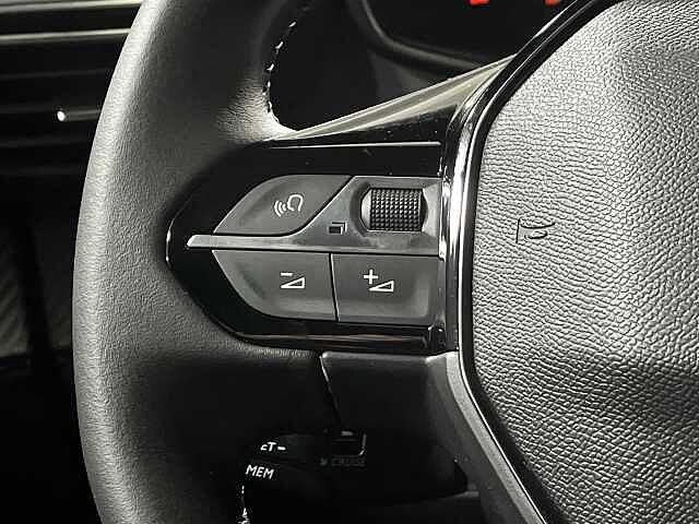 Peugeot 2008 PureTech 100 S&S Allure KM ZERO