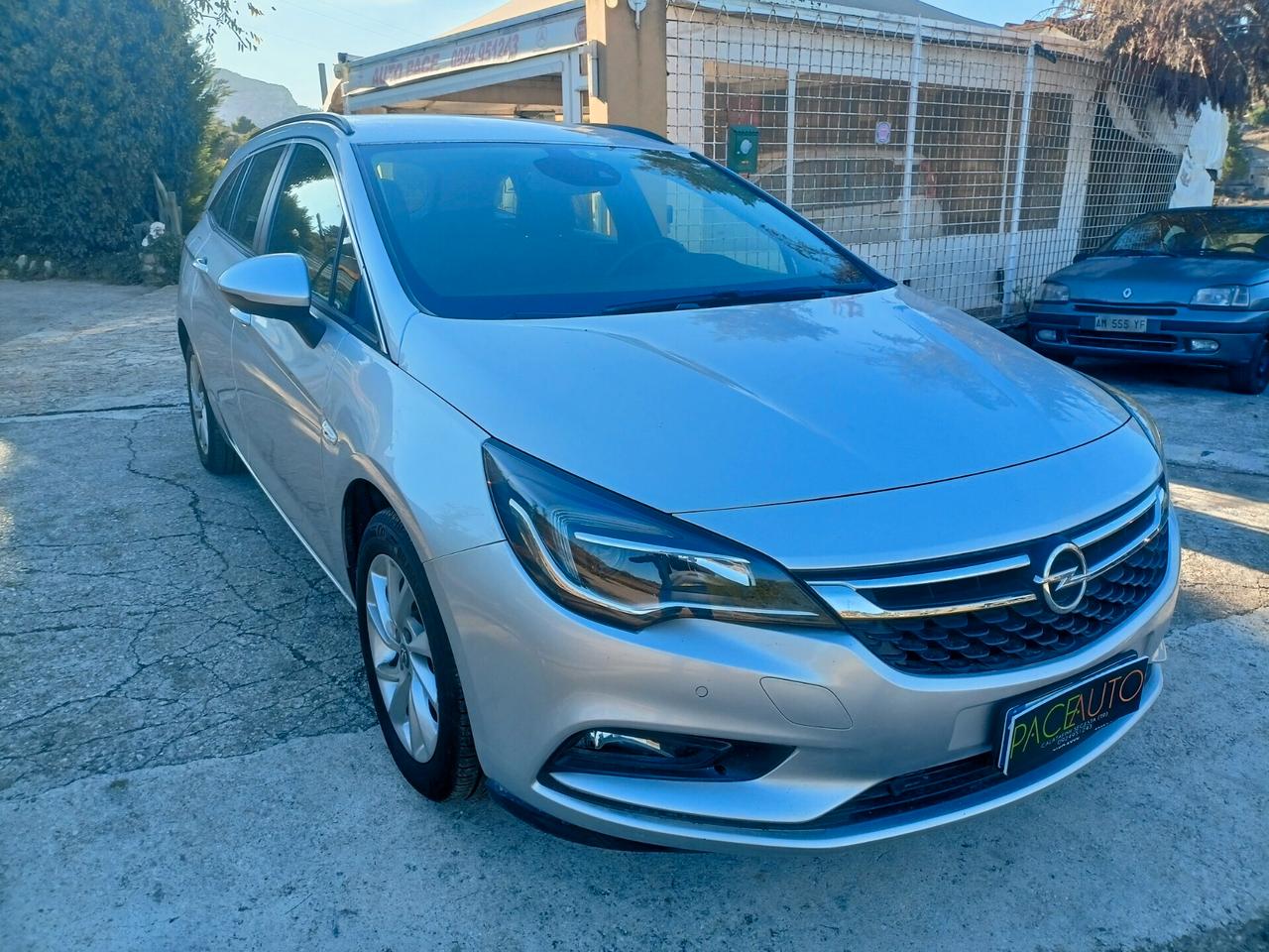 Opel Astra 1.6 CDTi 136CV aut. Sports Tourer Business
