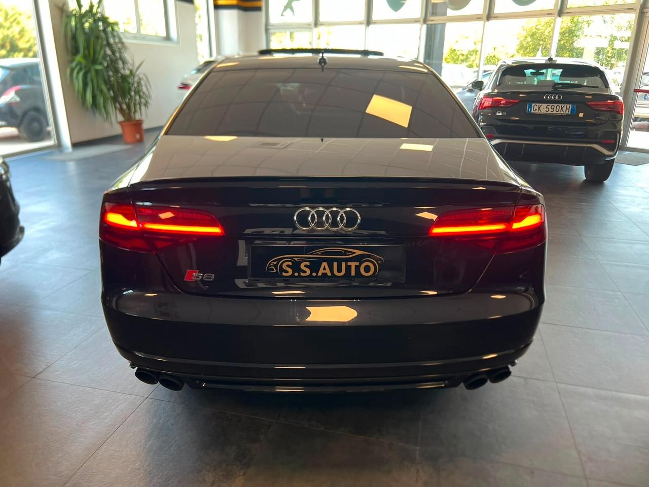 Audi A8 S8 4.0 TFSI quattro tiptronic plus