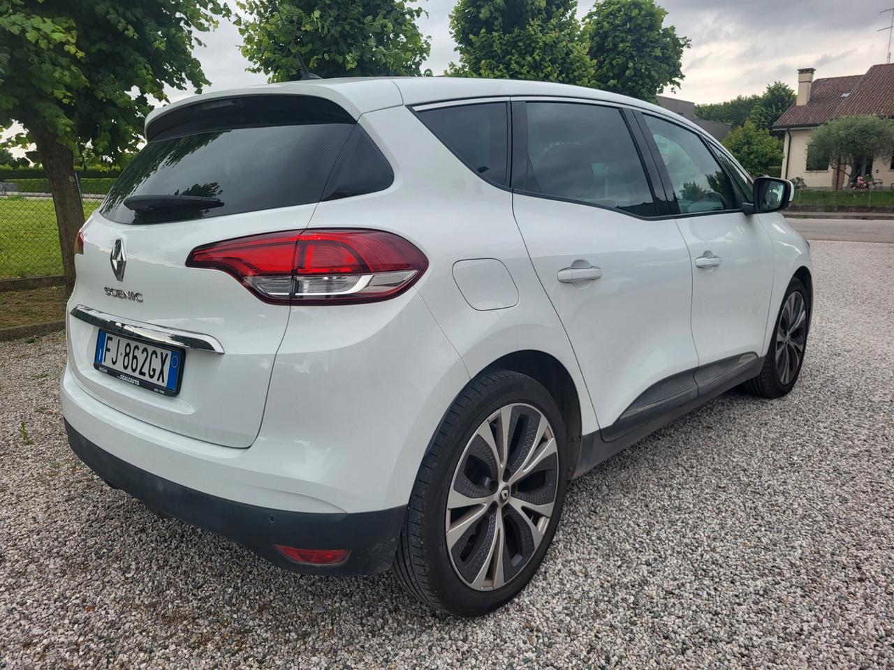 Renault Scenic Scénic dCi 8V 110 CV EDC Energy Bose