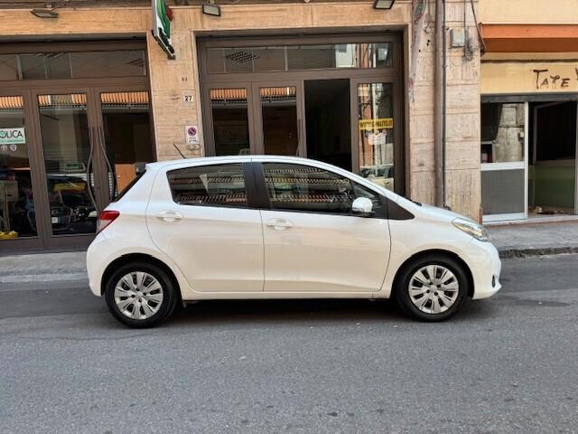 Toyota Yaris 1.4 D-4D 5 porte Lounge