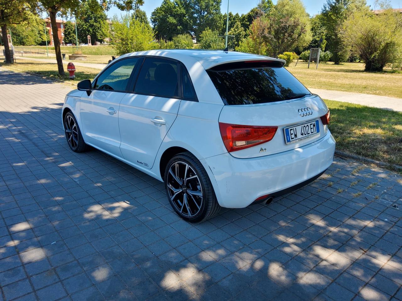 Audi A1 1.6 TDI S tronic line edition