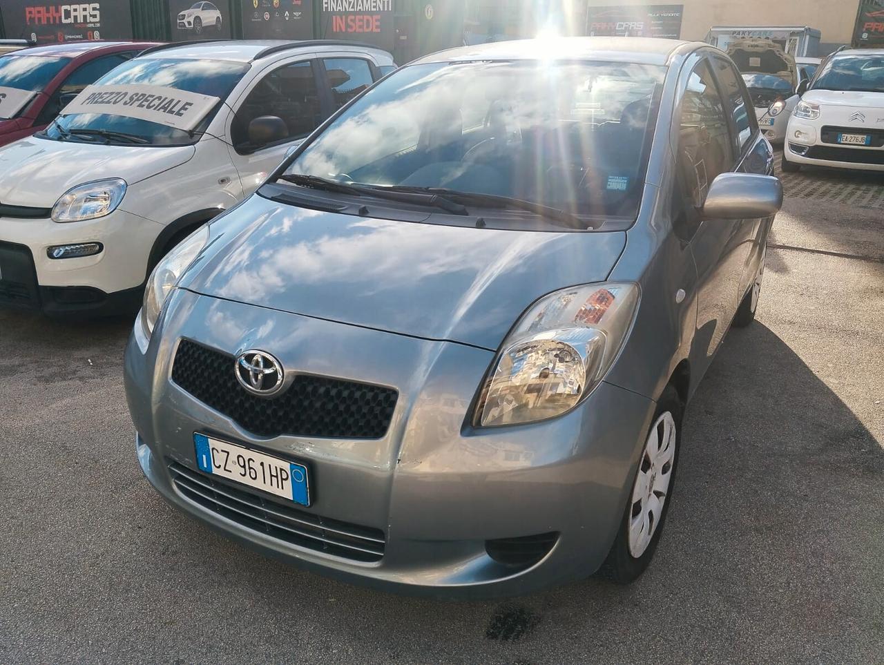 Toyota Yaris 1.0 5 porte Sol