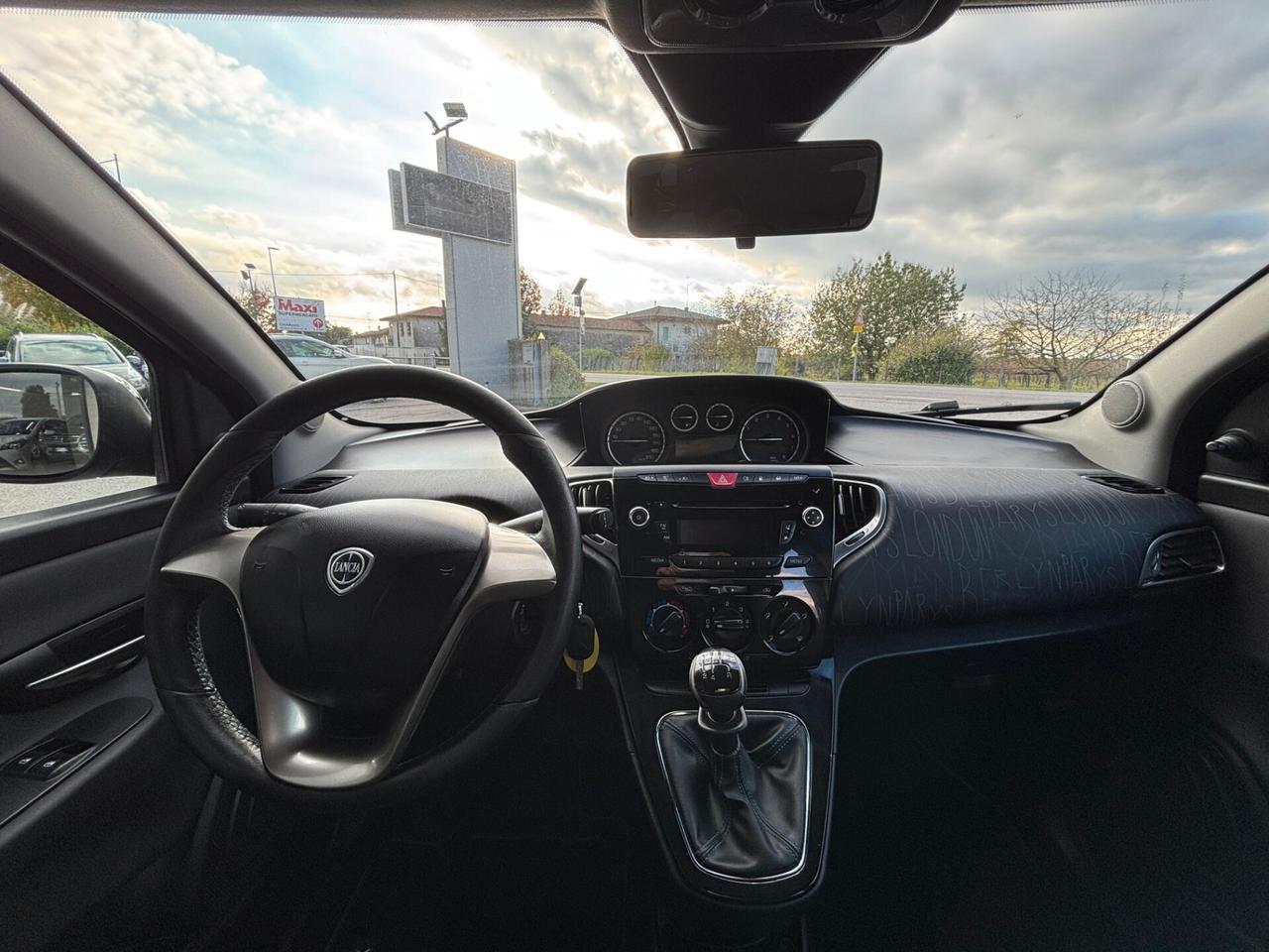 Lancia Ypsilon 1.2 GPL Neopatentati