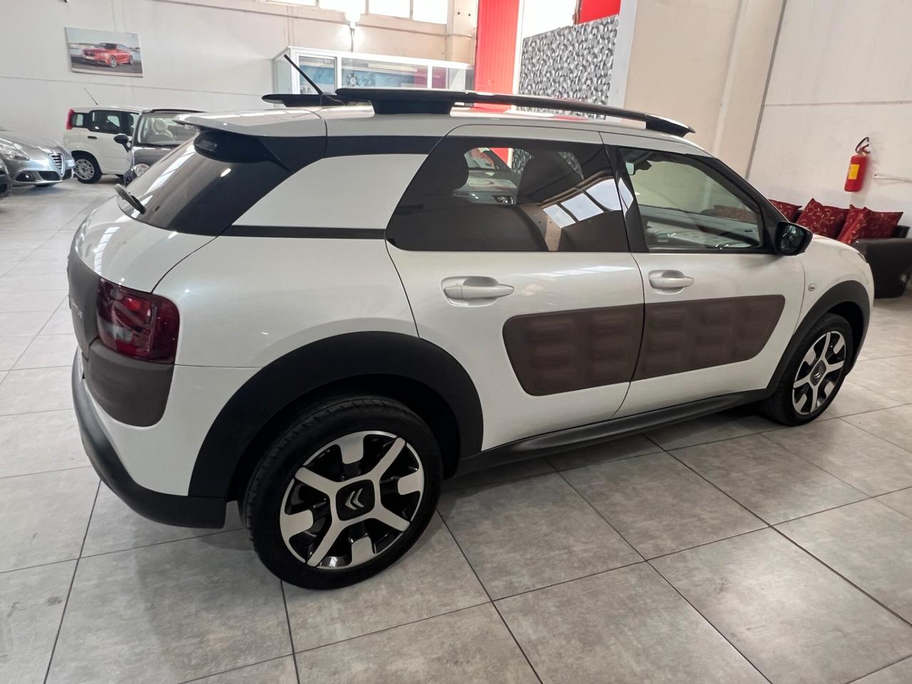 Citroen C4 Cactus 1.6 92 CV - ETG6 Shine - 2015