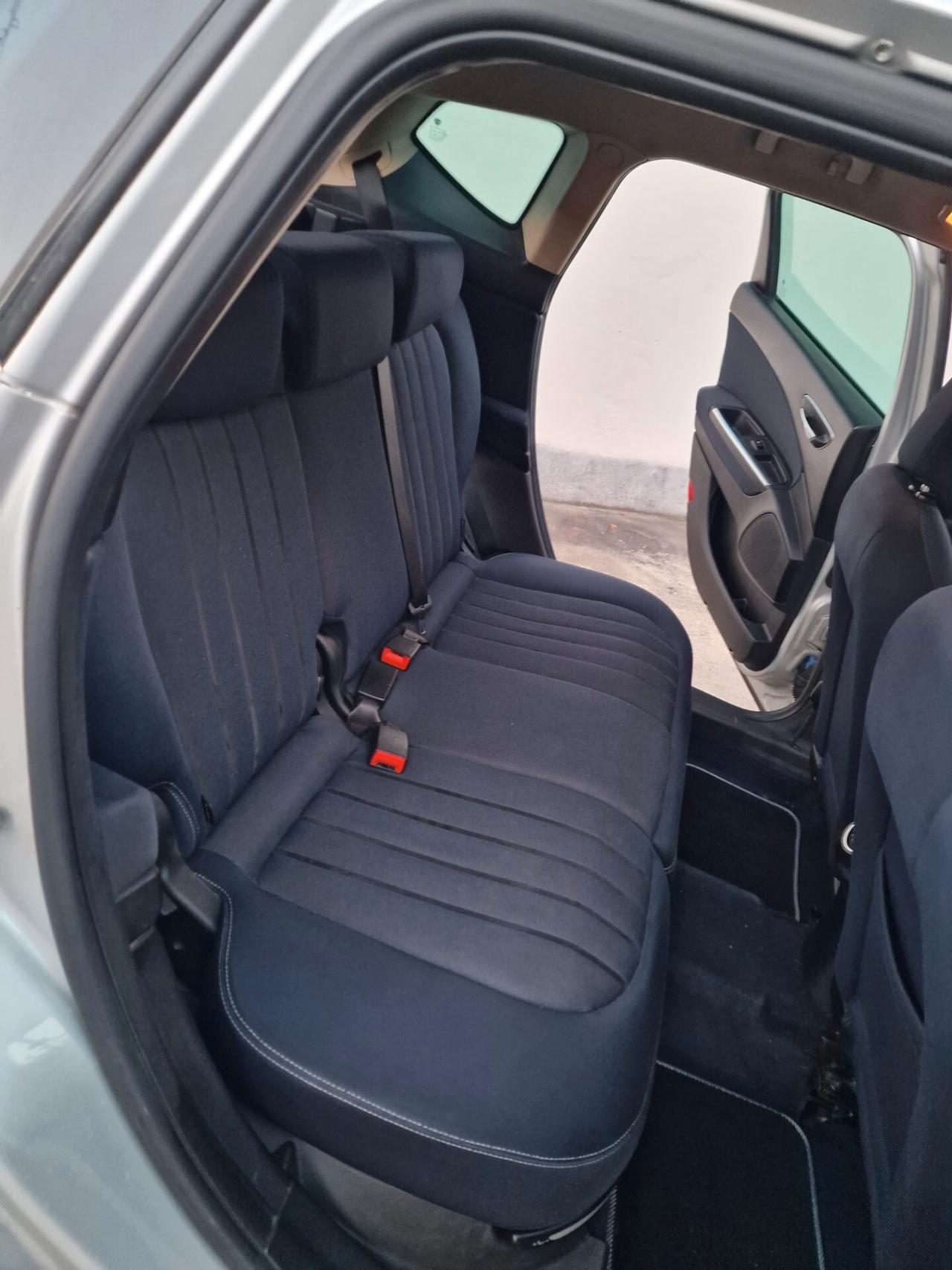 Lancia Delta 1.6 MJT DPF Gold - 2012