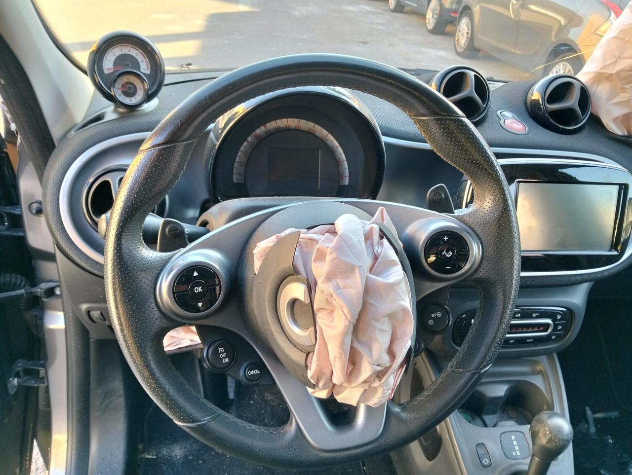 Smart ForFour 900 Turbo twinamic 2018 SINISTRATA