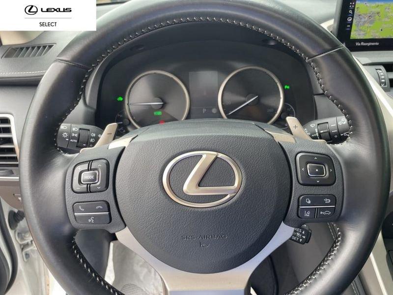 Lexus NX 300H 2.5 PREMIUM 4WD CVT