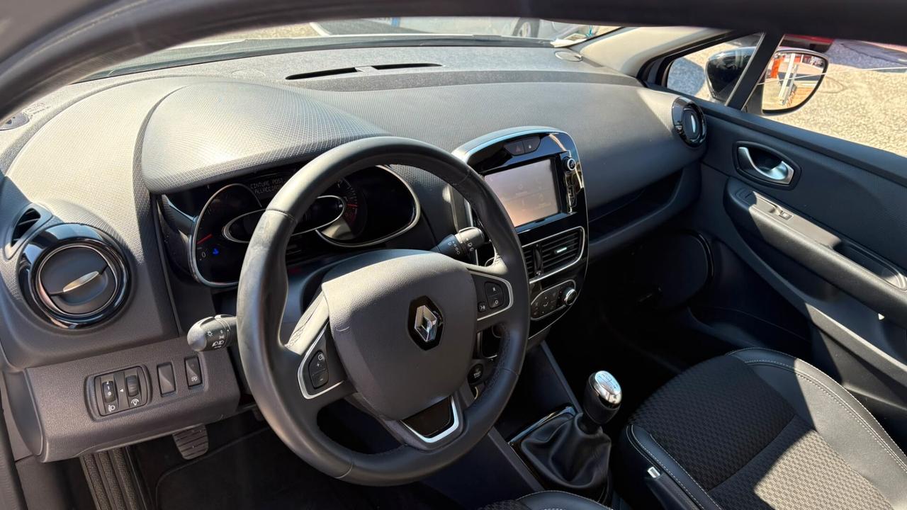 Renault Clio dCi 8V 75 CV 5 porte Moschino Intens