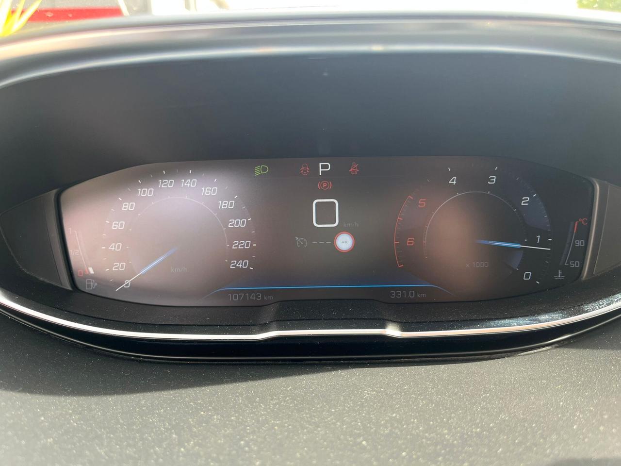 Peugeot 3008 BlueHDi 130 S&S EAT8 Business
