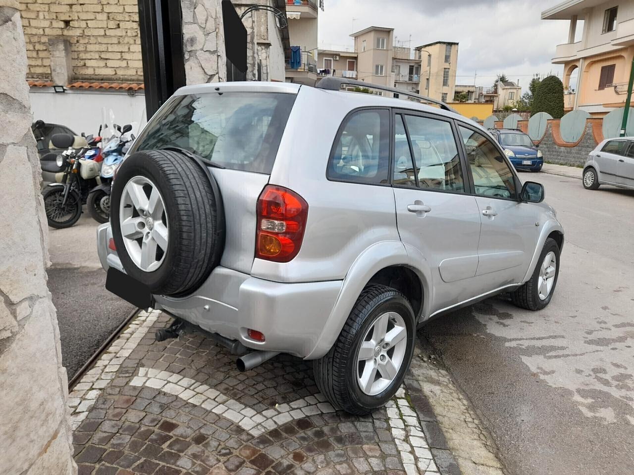 RAV 4 TURBO DIESEL - GANCIO TRAINO