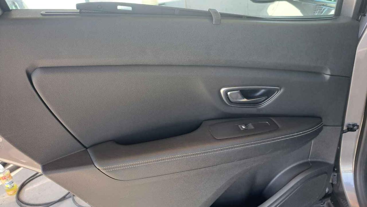 Renault Grand Scenic dCi 8V 110 CV EDC Energy Bose 7 Posti