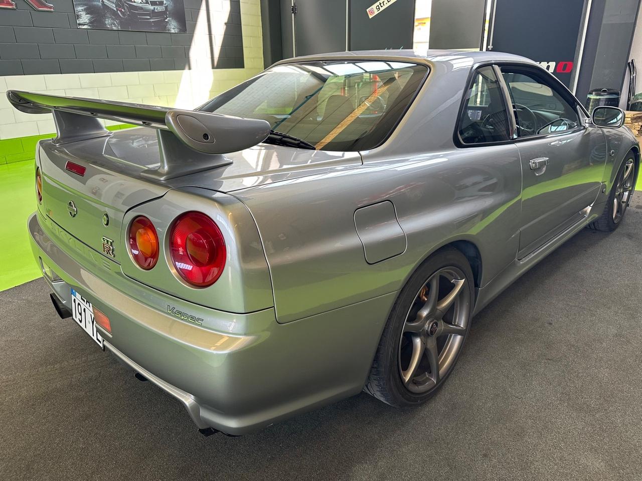 Nissan Skyline gtr r34 V-SPEC