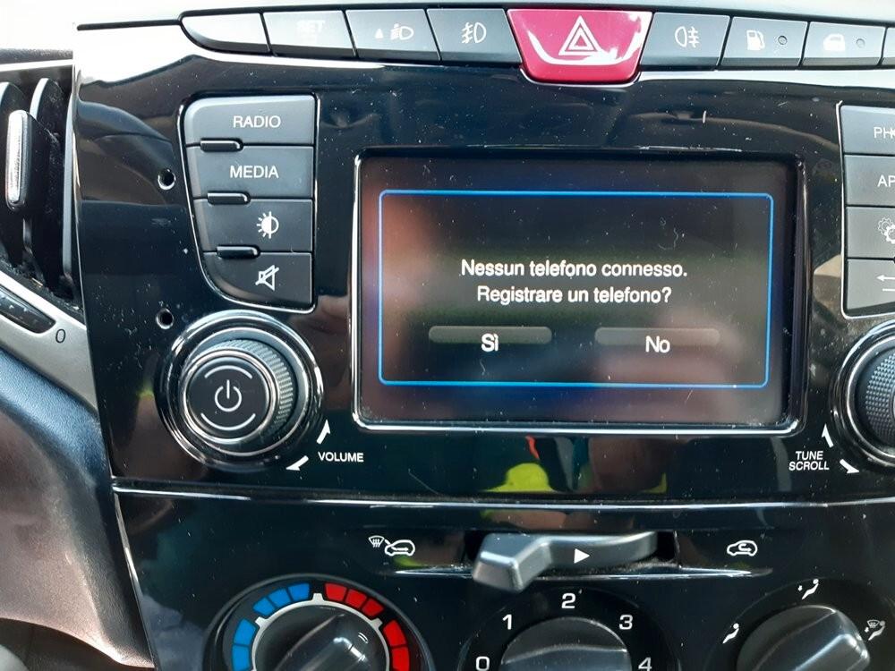 Lancia Ypsilon 0.9 TwinAir 85 CV 5 porte Metano Ecochic PLATINUM