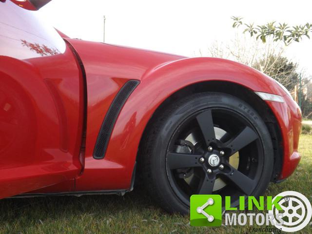 MAZDA RX-8 1.3 anno 2005 dispone di CRS ben tenuta