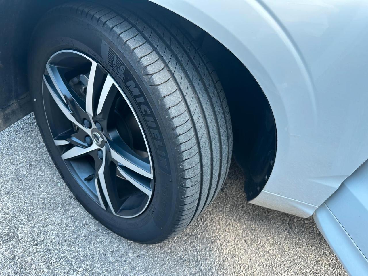 Volvo XC 60 XC60 B4 (d) Geartronic R-design