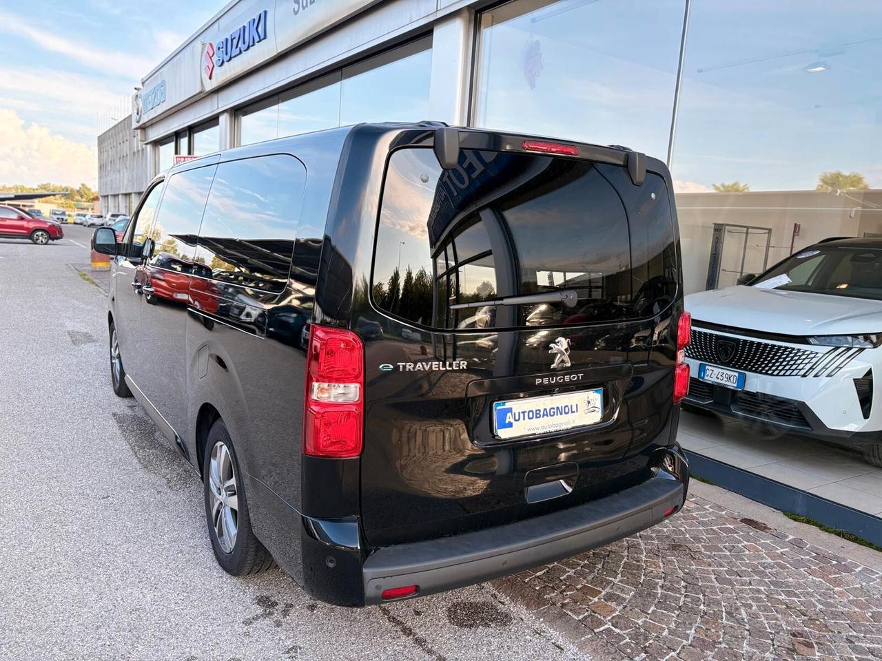 Peugeot Traveller BUSINESS VIP 75 kWh Long 8 posti SPOTICAR