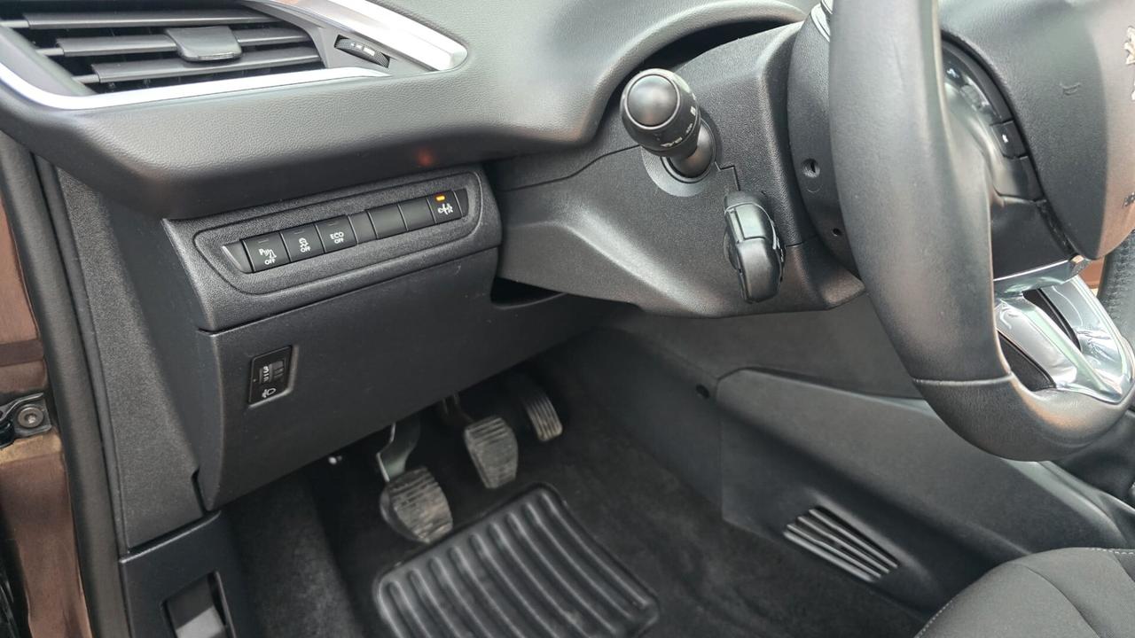 Peugeot 208 1.6 e-HDi 92 CV Stop&Start 5 porte Allure