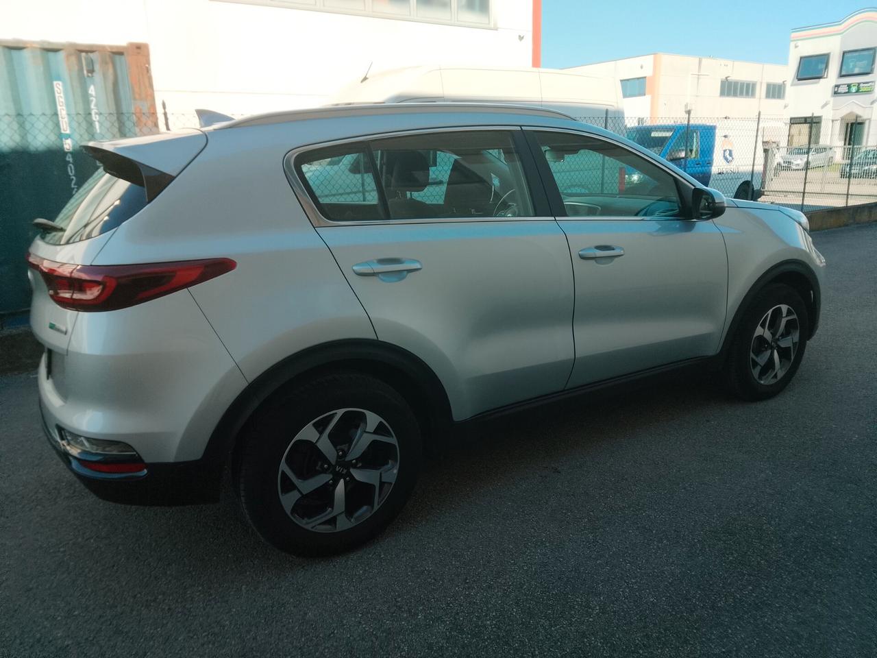Kia Sportage 1.6 CRDi MHEV Business