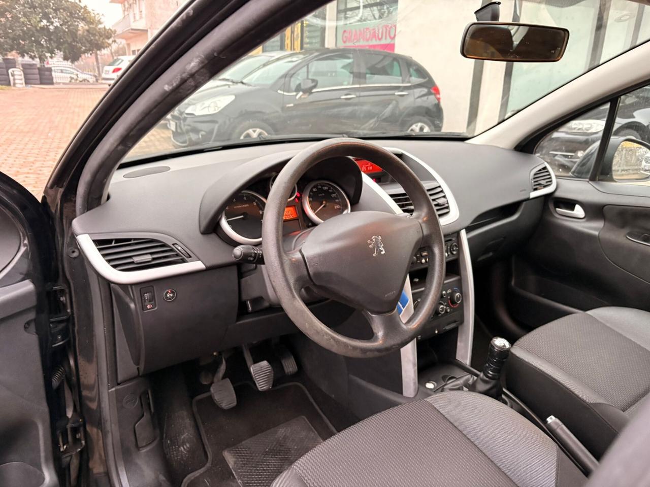 Peugeot 207 Plus 1.4 8V 75CV 5p. ECO GPL