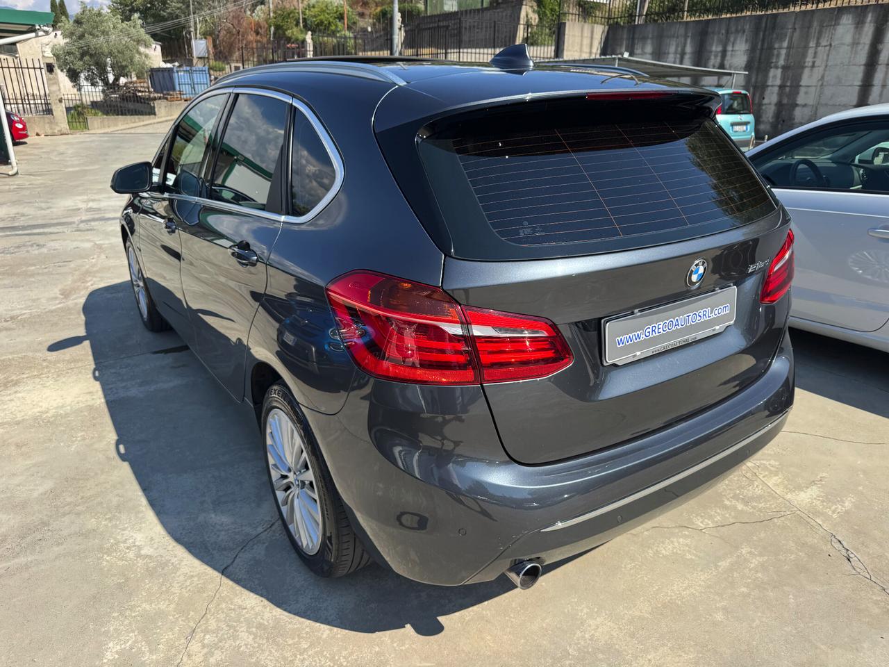 BMW 218d Active Tourer LUXURY/TETTO/FULL LED/PELLE