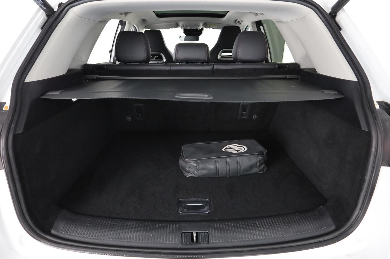 MG EHS Plug-in Hybrid Luxury