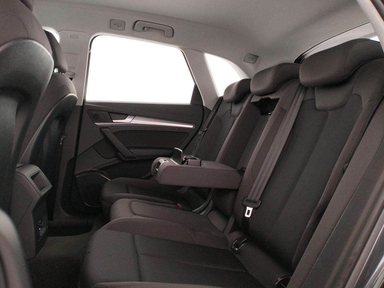 Audi Q5 40 TDI quattro S tronic Business Sport