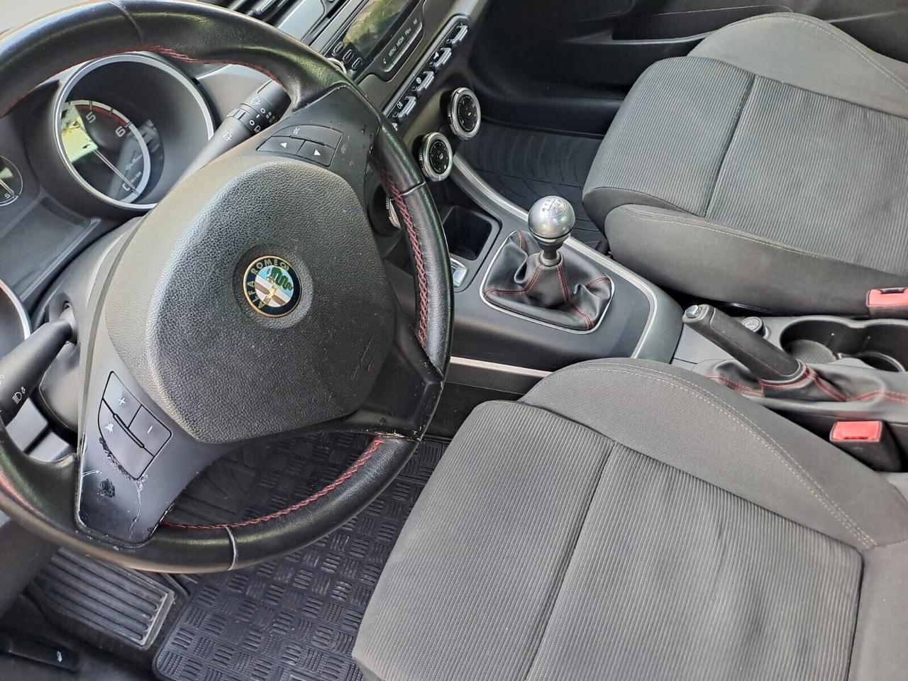 Alfa Giulietta 1.6 JTD Veloce 105 cv