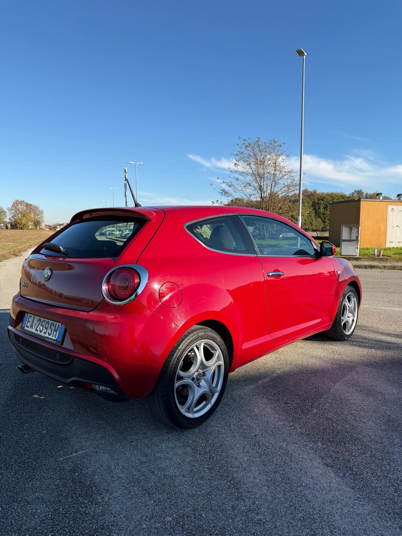 Alfa Romeo MiTo 1.6 JTDm 16V Distinctive Sport Pack