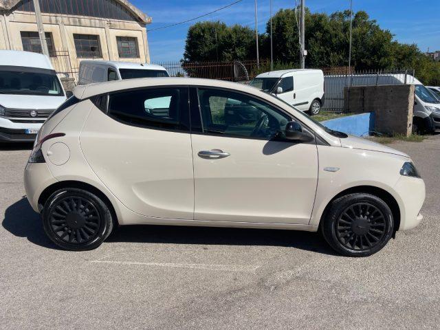 LANCIA Ypsilon 1.0 FireFly 5 porte Hybrid