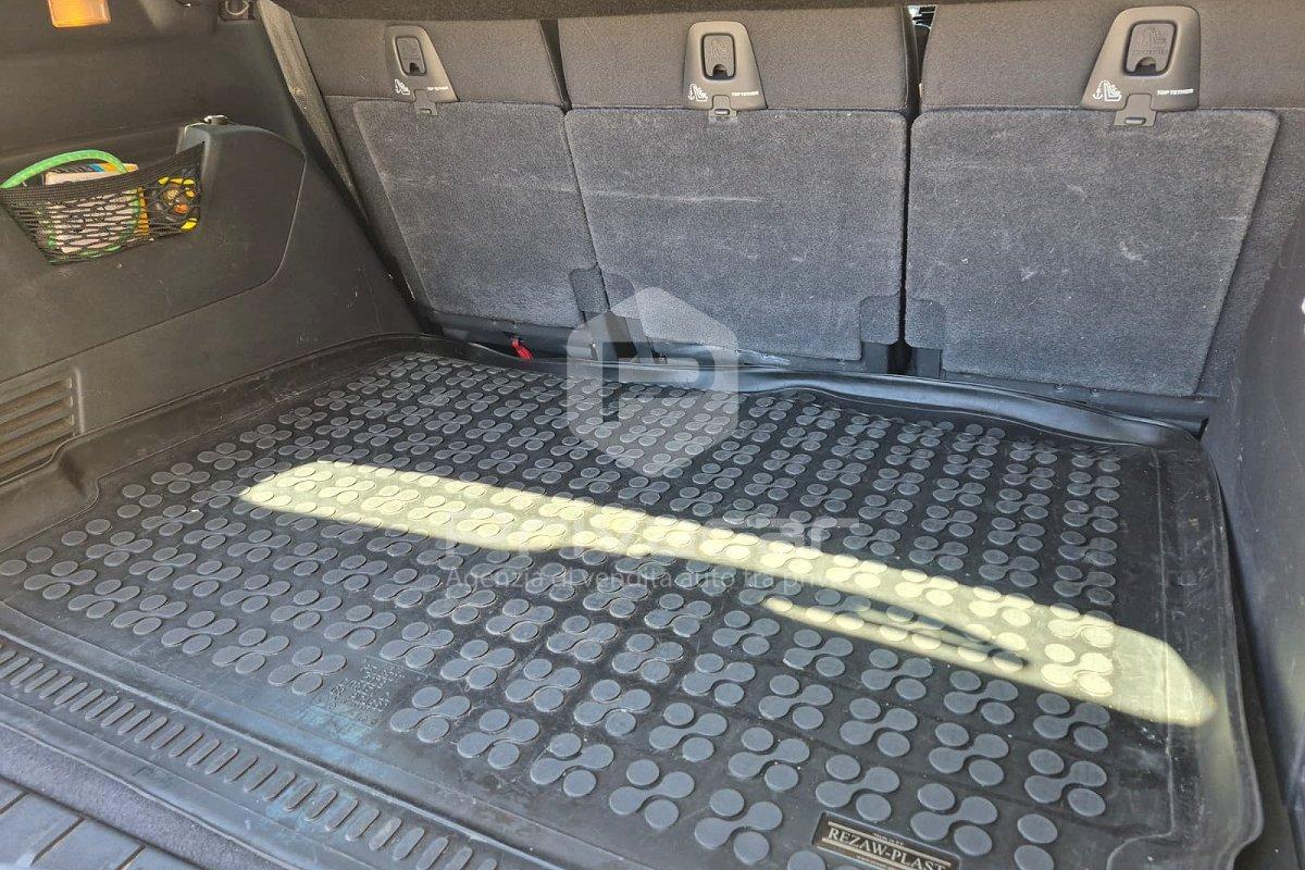 PEUGEOT 5008 1.6 HDi 115CV Active