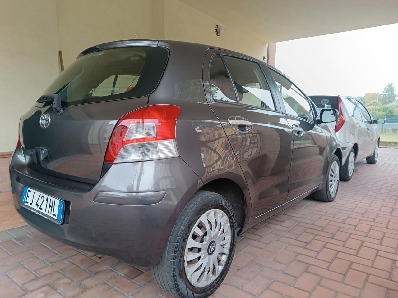 Yaris 1.0 5 porte