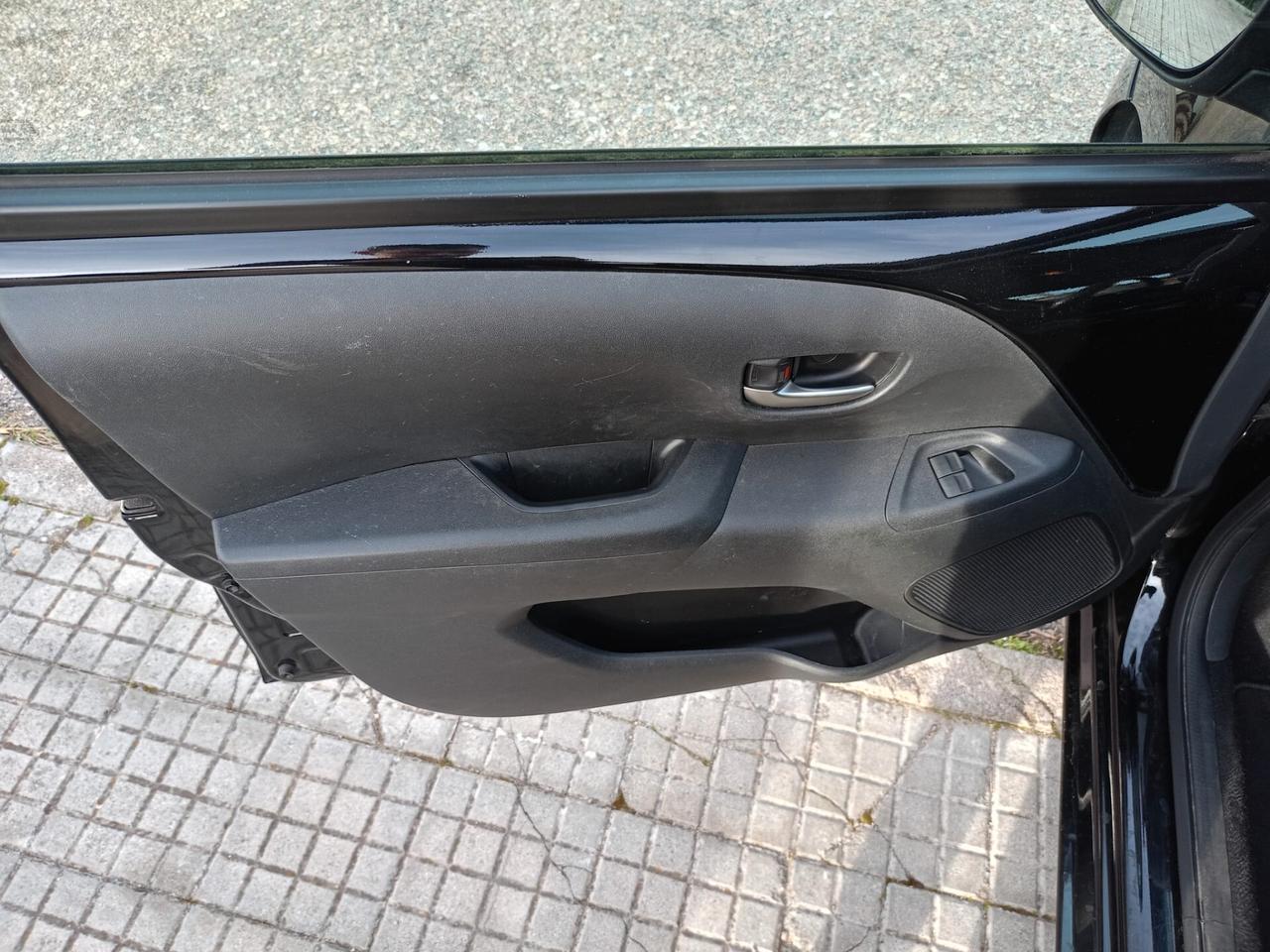 Toyota Aygo Connect 1.0 VVT-i 72 CV 5 porte x-fun MMT
