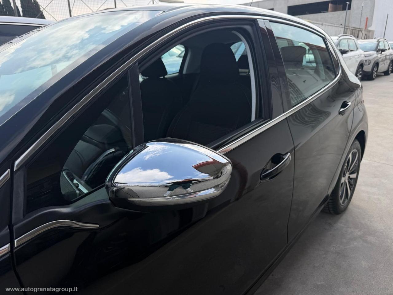 PEUGEOT 208 PureTech 82 5p. GPL Allure PERFETTA BLACK EDITION