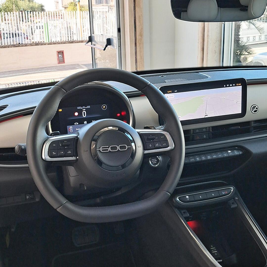 Fiat 600 Hybrid 100 CV DCT MHEV La Prima