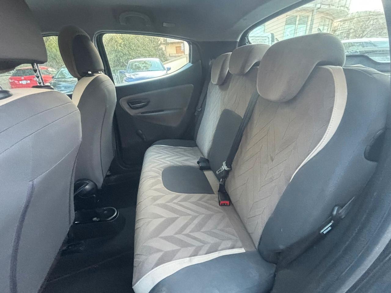 Lancia Ypsilon 1.3 MJT 16V 80 CV 5 porte S&S Platinum