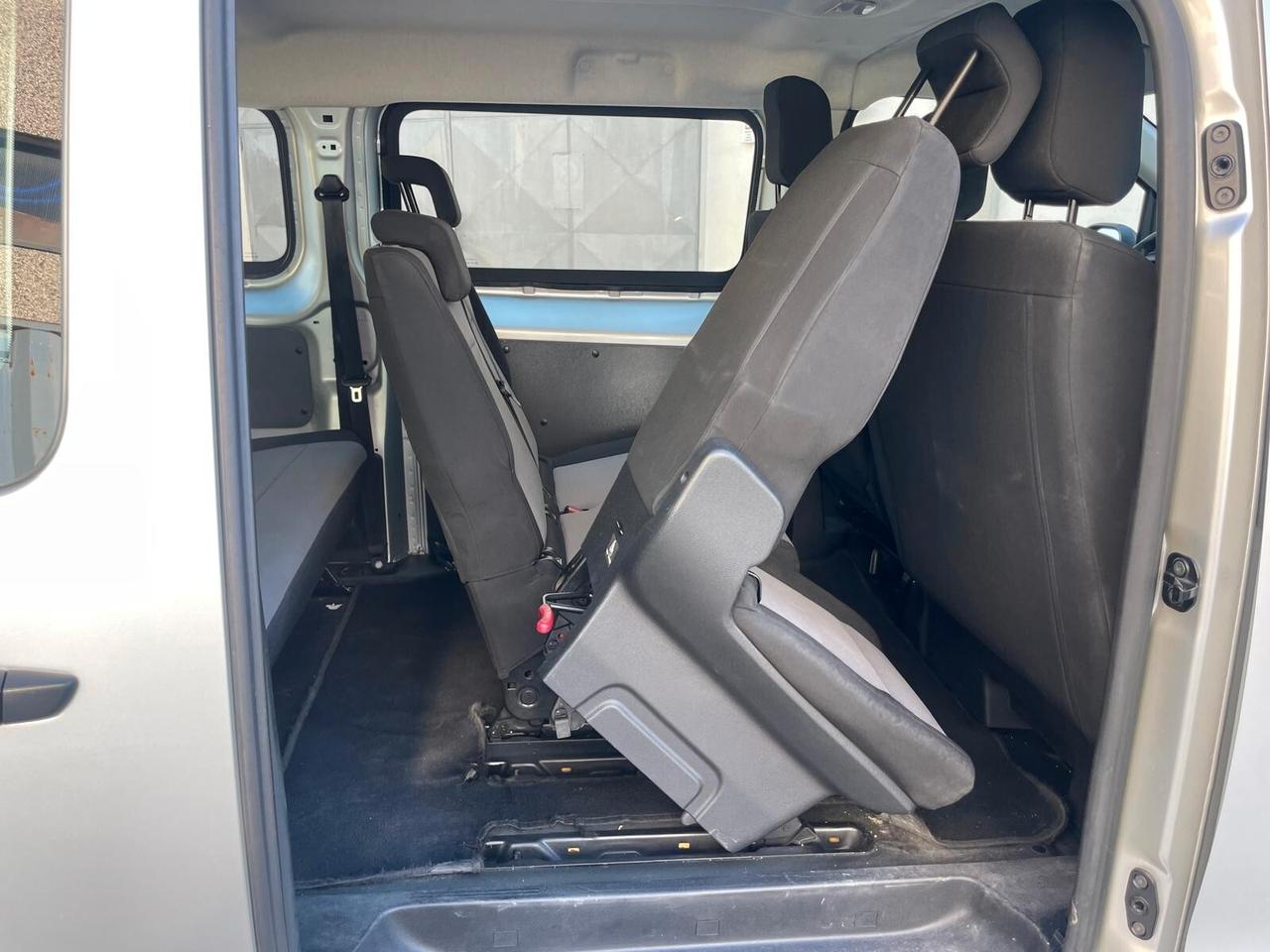Peugeot Expert BlueHDi 115 S&S PL-TN Combi Standard 9 POSTI