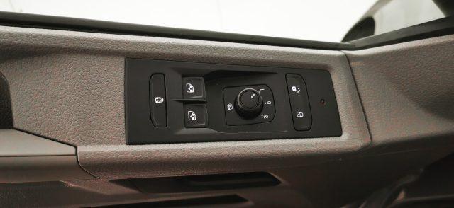 VOLKSWAGEN Caravelle 2.0 TDI 110CV Trendline 9 posti