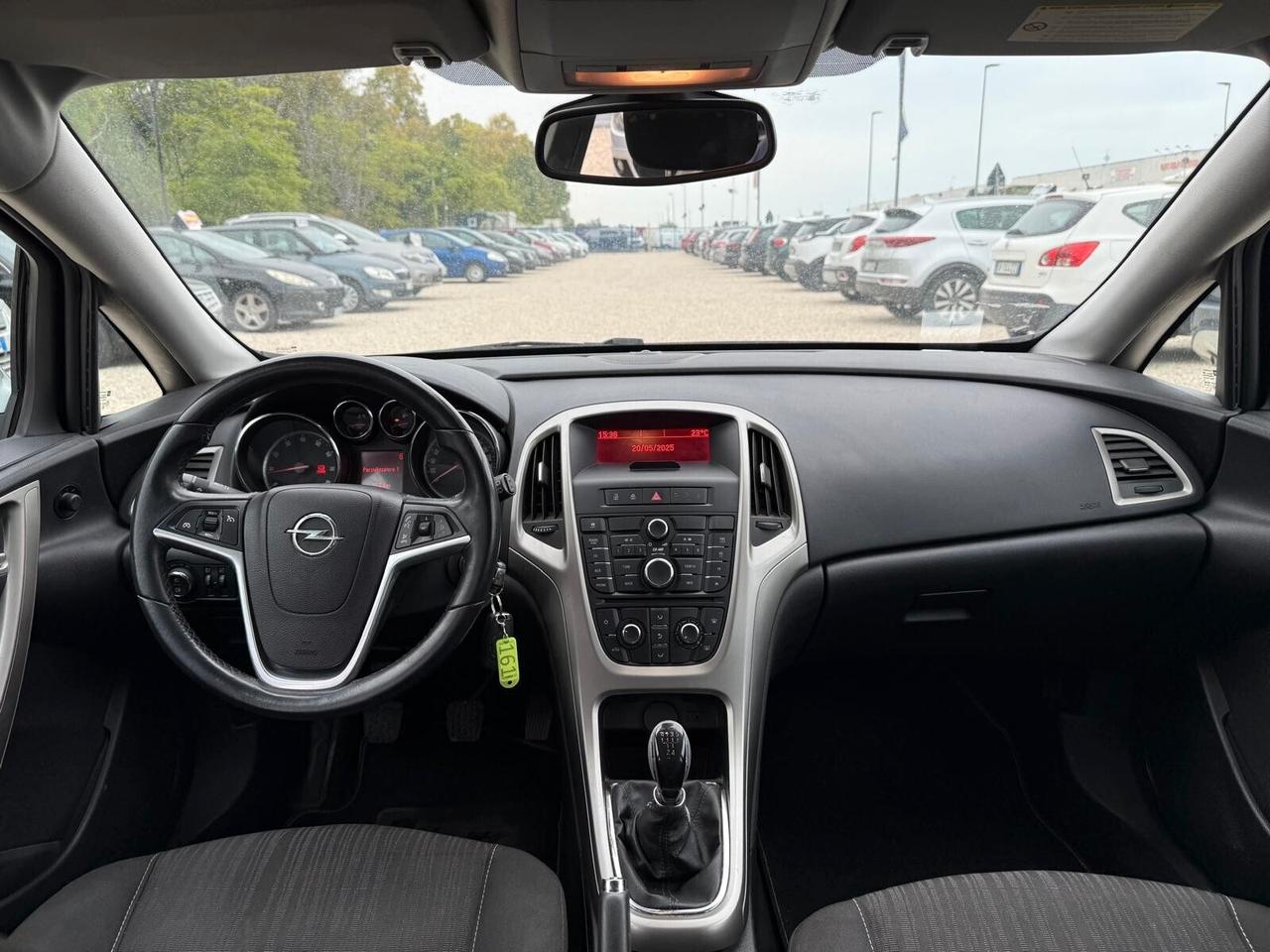 Opel Astra 1.4 100CV Sports Tourer Cosmo