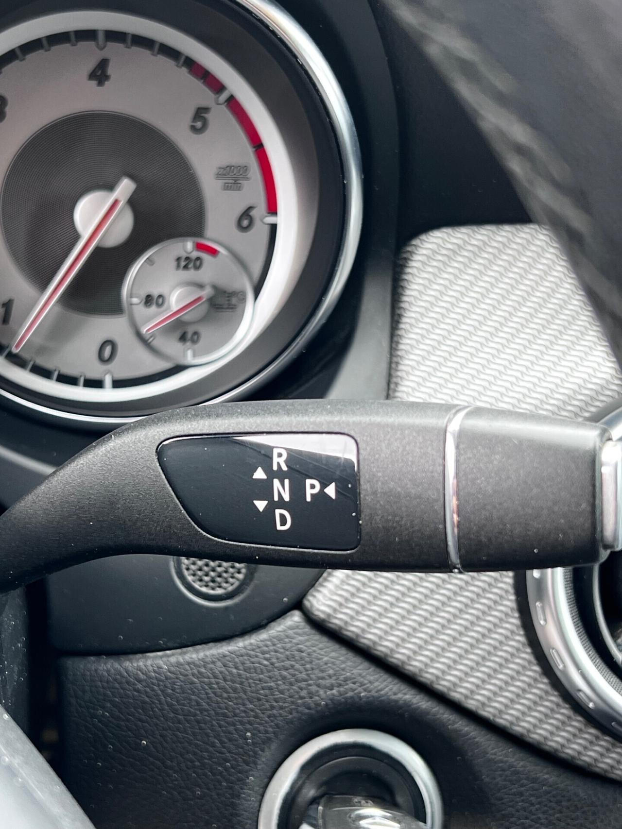 Mercedes-benz GLA 200 d Automatic 4Matic Premium