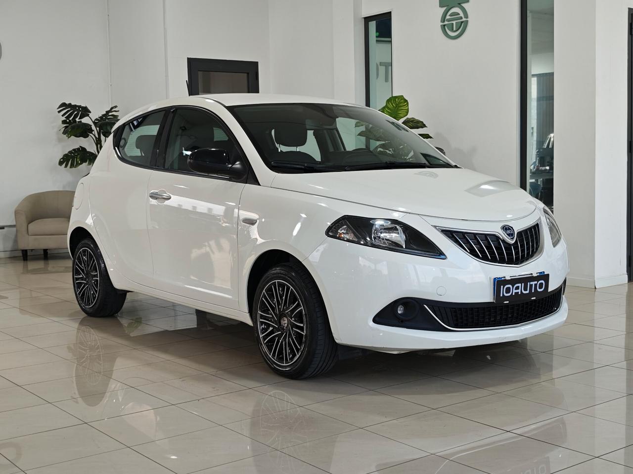Lancia Ypsilon 1.0 Hybrid Gold 2023