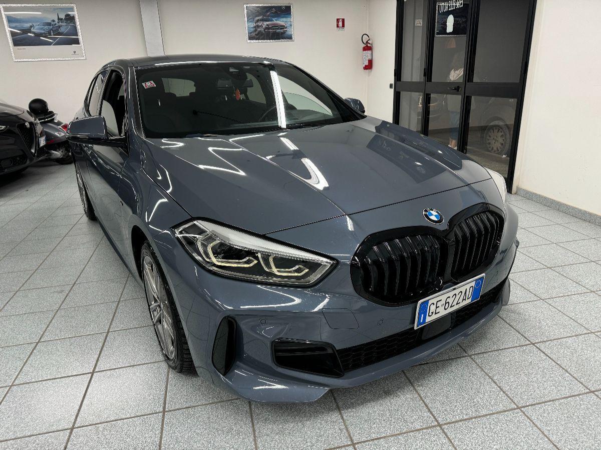 BMW Serie 116d automatic 5p. M-SPORT UNICO PROP/ IVA DEDUCIBILE/ LUCI AMBIENTE/ VIRTUAL/ LED /CAR PLAY