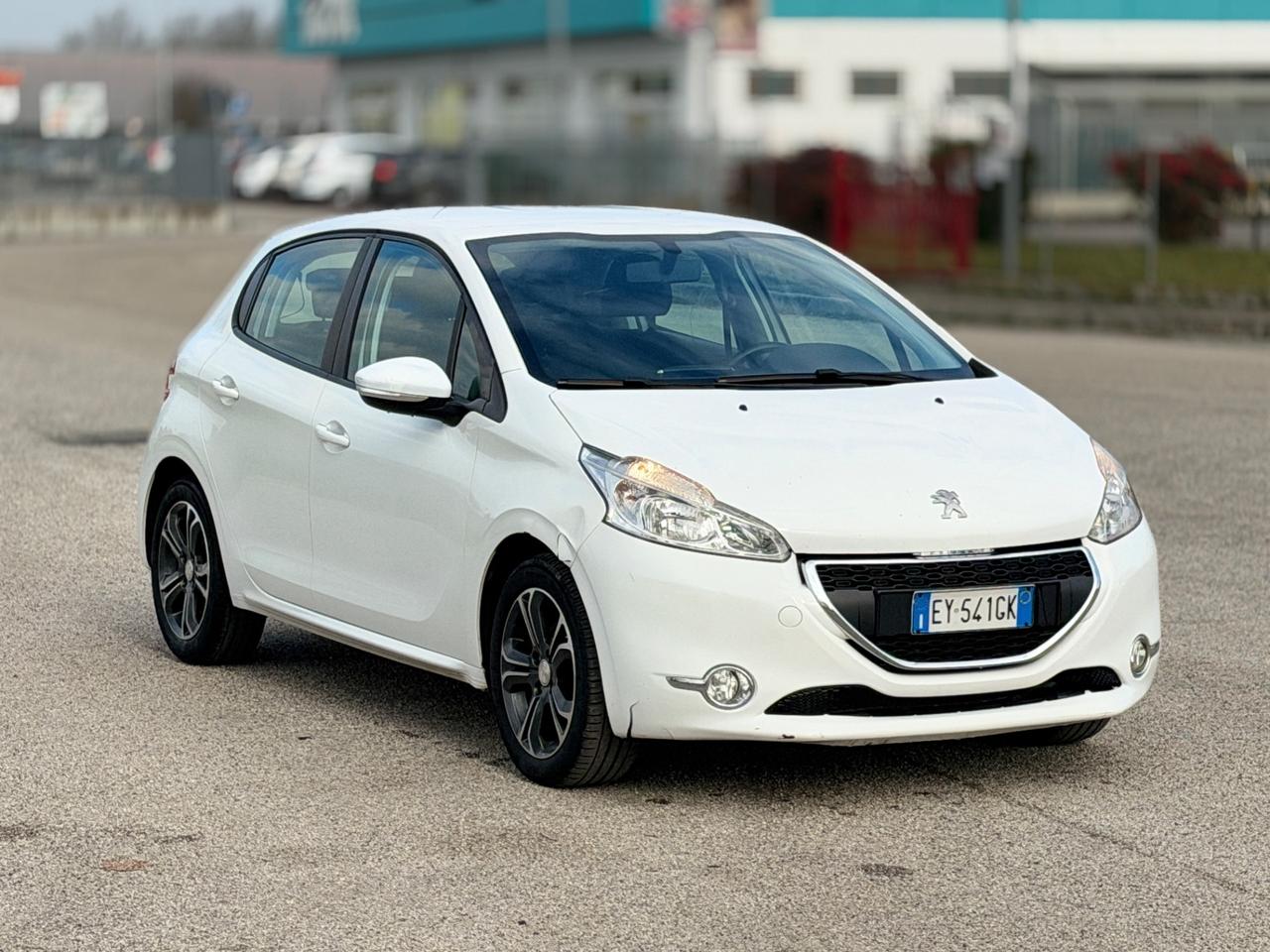 Peugeot 208 1.4 diesel 2015 ok Neo Patentati