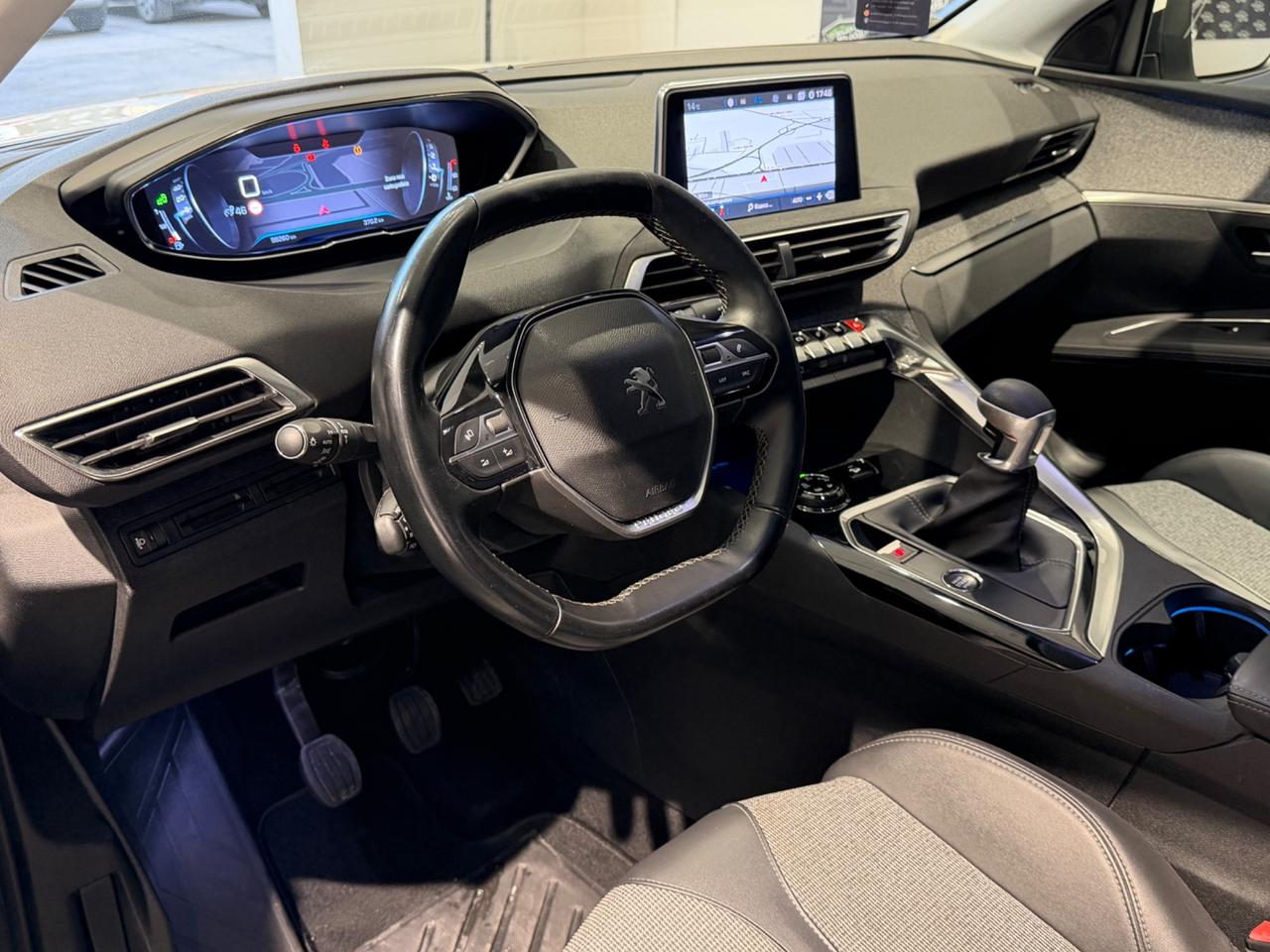 Peugeot 3008 -2019 BlueHDi 130 S&S Allure