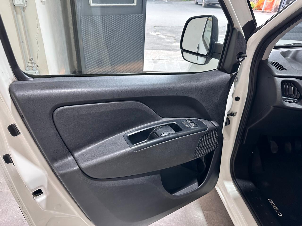 Fiat Doblo Doblò 1.6 MJT 105CV - FULL OPTIONAL - DA VETRINA!!!!