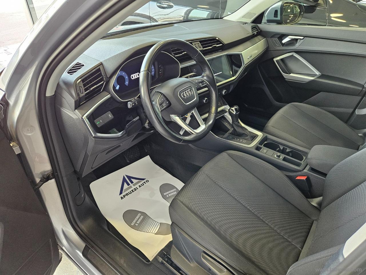 AUDI Q3 35 TDI S tronic Business