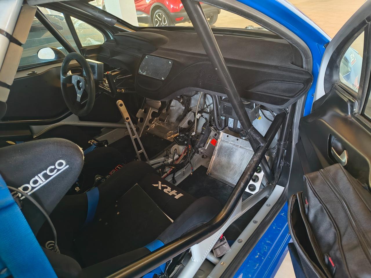 Peugeot 208 r2b