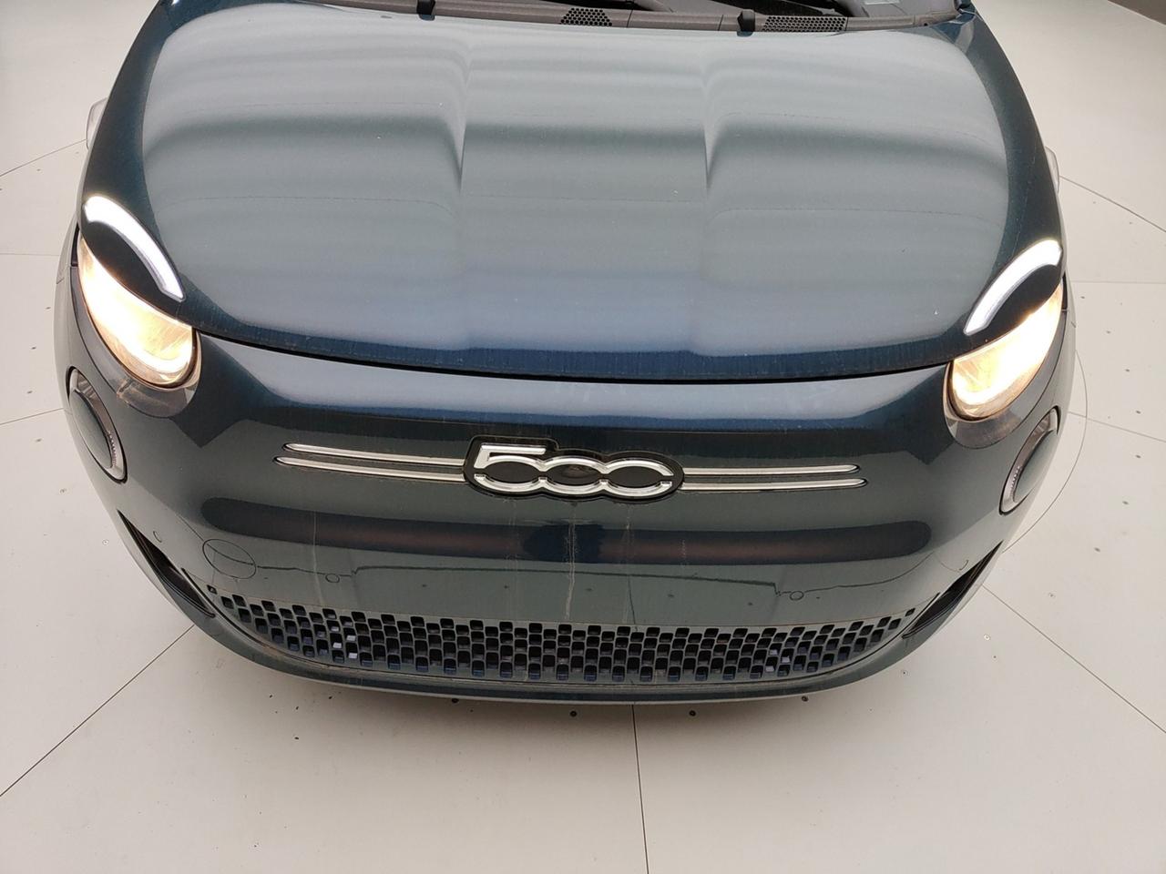 FIAT 500e 118CV 320KM