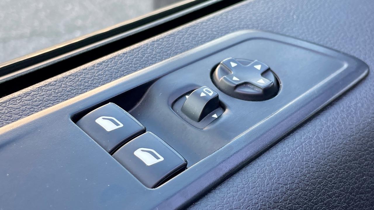 PEUGEOT TRAVELLER 2.0 BLUEHDI LONG BUSINESS VIP 177CV - OTTO POSTI, SEDILI IN PELLE ELETTRICI RISCADABILI, TETTO